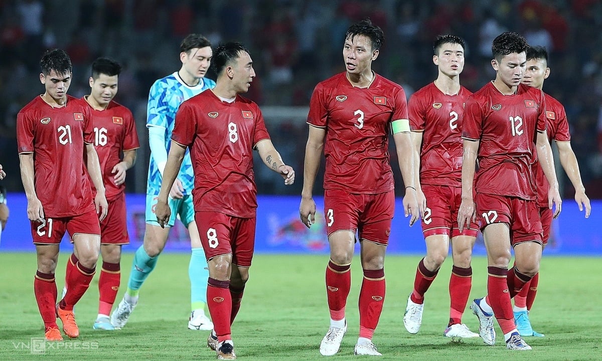 Ông Phan Anh Tú: 'Còn sớm để chê tuyển Việt Nam thời HLV Troussier'