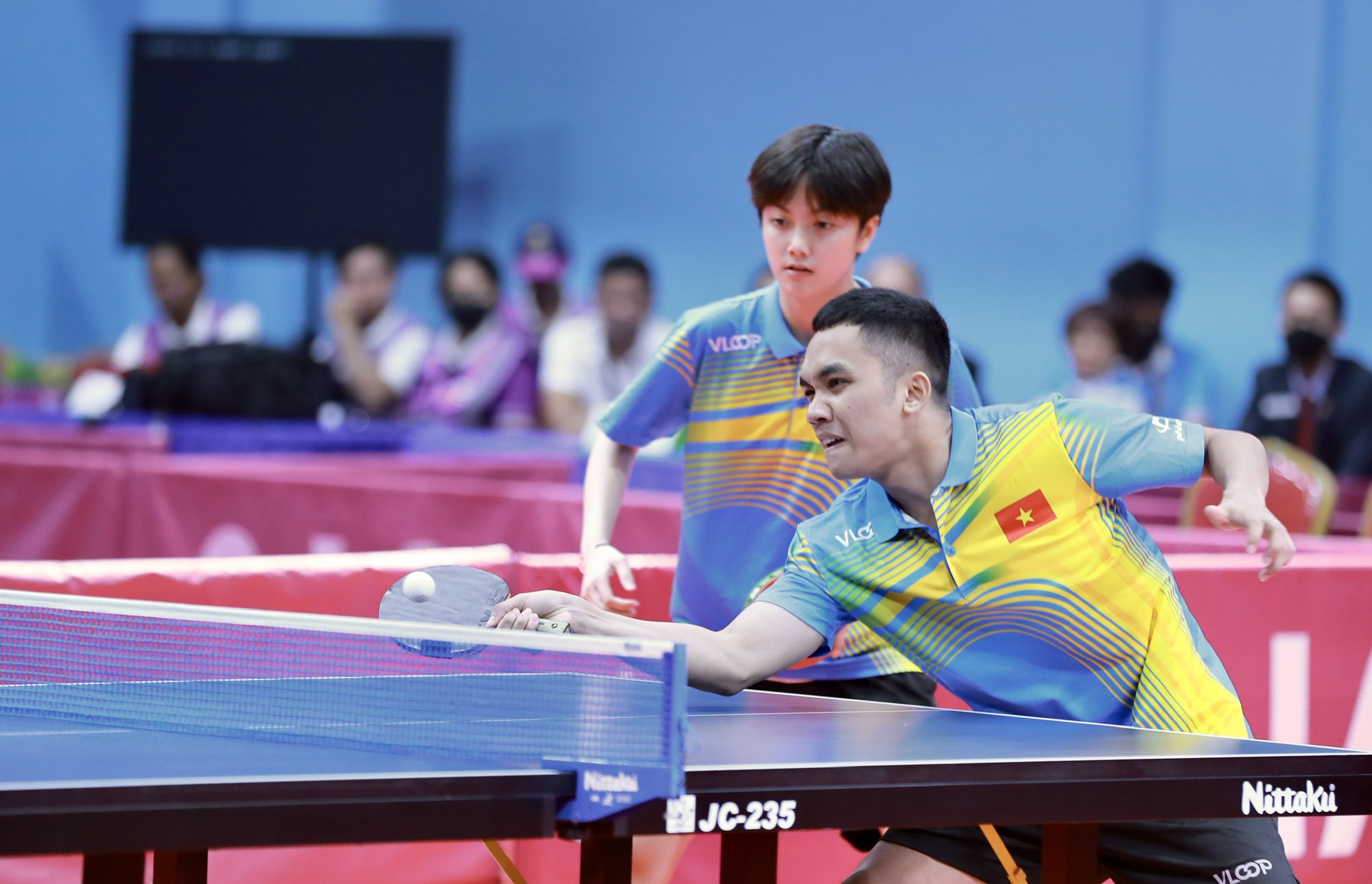 SEA Games 32: Hai nhà vô địch bóng bàn tuổi teen làm nên lịch sử sau 24 năm - Ảnh 2.
