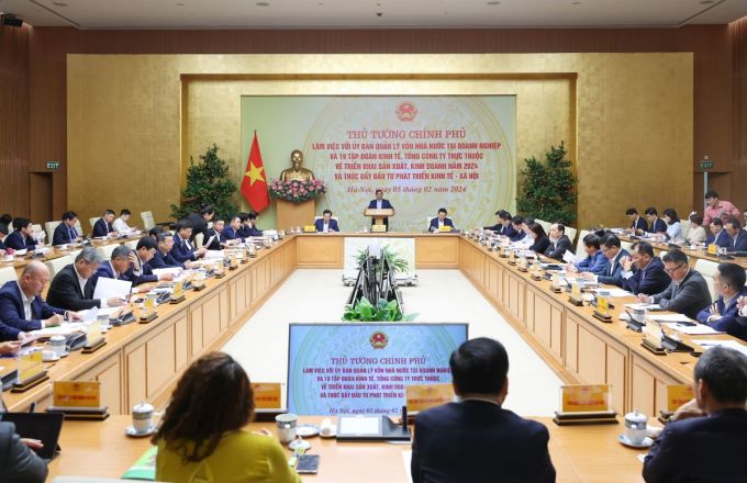 Le Premier ministre Pham Minh Chinh rencontre 19 sociétés et entreprises le 5 février. Photo : VGP