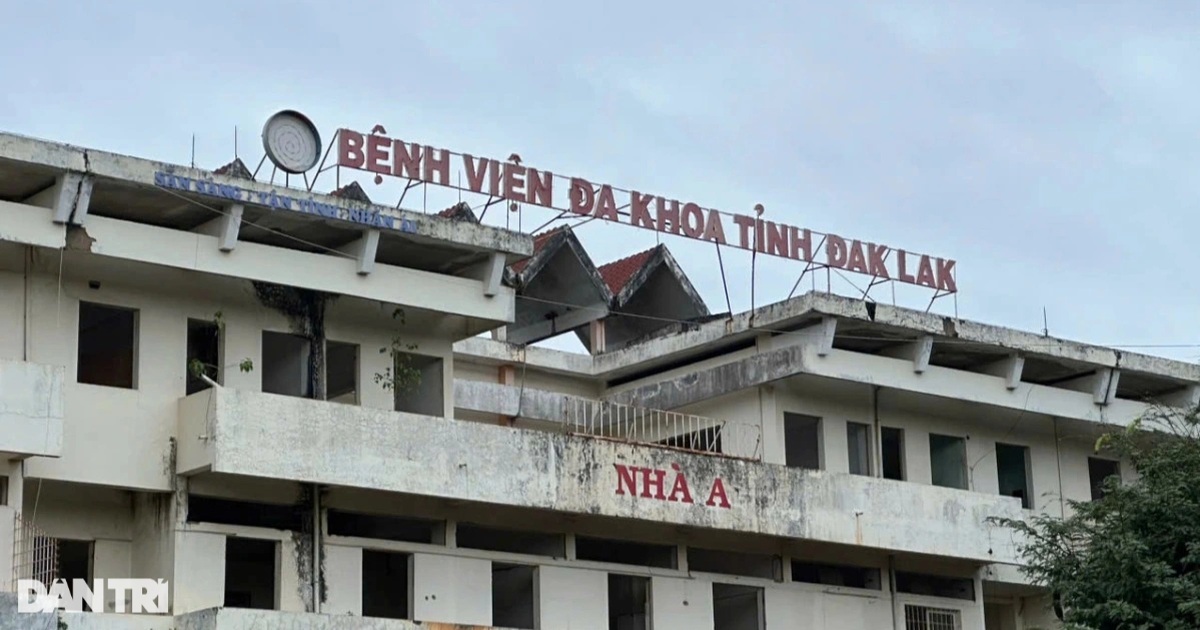 Abandonné depuis près de 6 ans, le « terrain doré » de l'ancien hôpital a été vendu aux enchères pour 566 milliards de VND