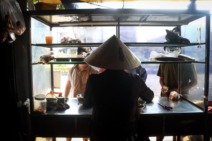 Customers come to buy skin at the shop. Photo: Minh Thao