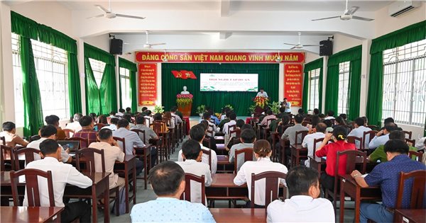 Soc Trang : Formation aux compétences en matière d'information étrangère pour les cadres des minorités ethniques dans les zones frontalières côtières