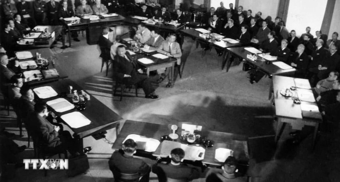 signing of the Geneva Accords.jpg