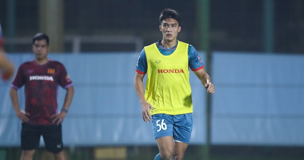 The tall striker who was specially invited to the national team wants to become a 'genuine' version of Tien Linh.