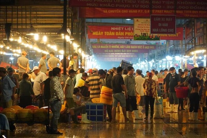 Opening hours of wholesale markets in Ho Chi Minh City during Tet