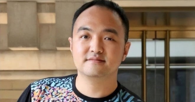 Young genius leaves his homeland, becomes professor at world's top university at 38