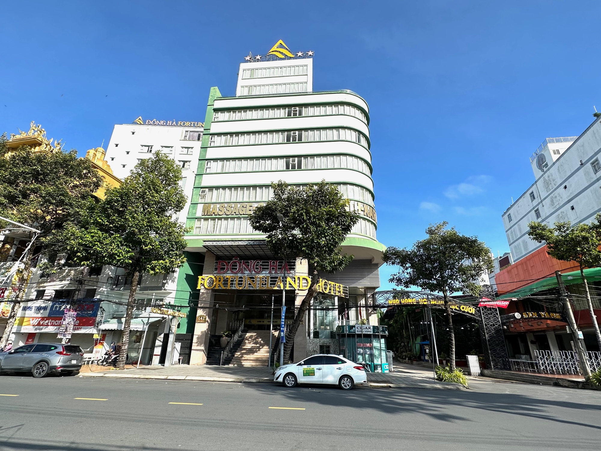 Khách sạn Đông Hà Fortuneland đón 90 đoàn khách quốc tế - Ảnh 1.