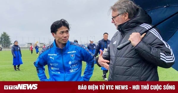 Cong Phuong was on the bench for the entire year at the club, why did coach Troussier still call him up to the Vietnam national team?