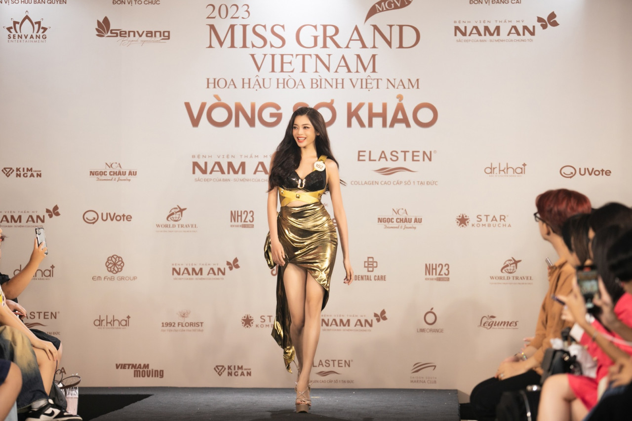 Miss Grand Vietnam 2023៖ បេក្ខនារី​ជាច្រើន​បាន​ស្រែក​ឈ្មោះ និង​សូត្រ​កំណាព្យ លើក​ឡើង​សំឡេង ២