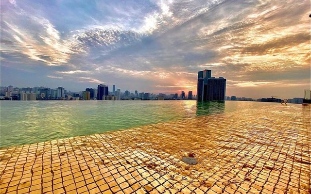 Đại gia Đường 'bia' tuyên bố dừng bán khách sạn dát vàng - Ảnh 3.