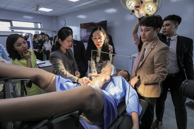 Universidad lanza centro de capacitación en habilidades médicas de un millón de dólares foto 1