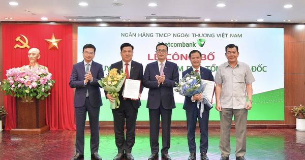 Vietcombank nomme 2 nouveaux directeurs généraux adjoints