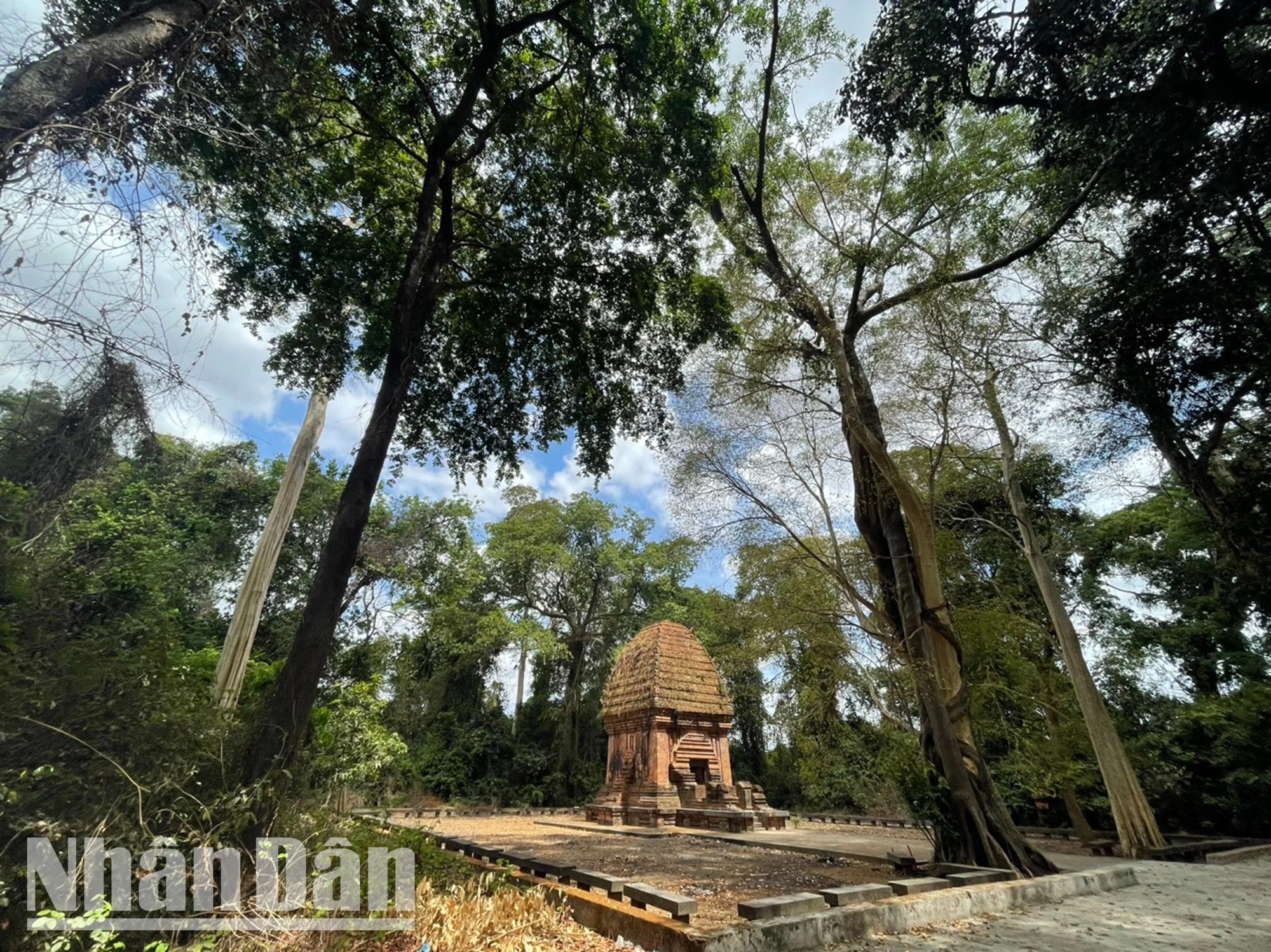 [Фото] Таинственные башни Чамов в самом сердце Центрального нагорья фото 10