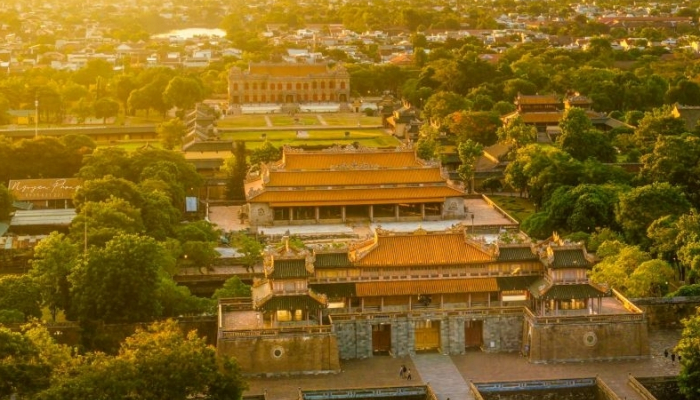 Applying digital technology to explore the heritage of Thai Hoa Palace