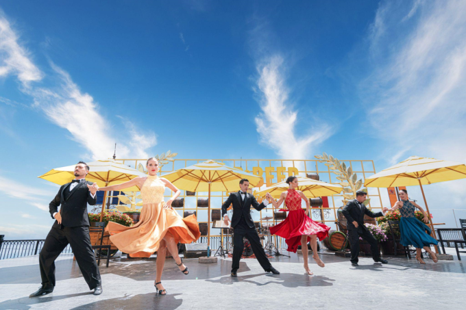 Spectacle de danse au Bestival Food and Beer Festival. Photo : Sun World