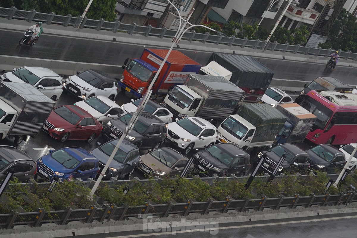 Hanoi: Vinh-Tuy-Brücke stundenlang stark gesperrt Foto 6