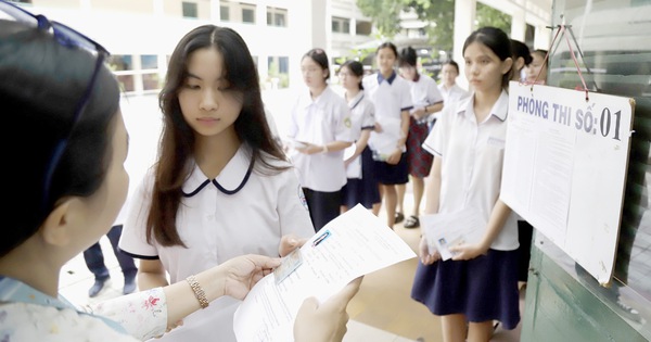 Faibles résultats en mathématiques à l'examen d'entrée en 10e année : le département de l'éducation et de la formation de Ho Chi Minh-Ville se dit « positif, dans la bonne direction »