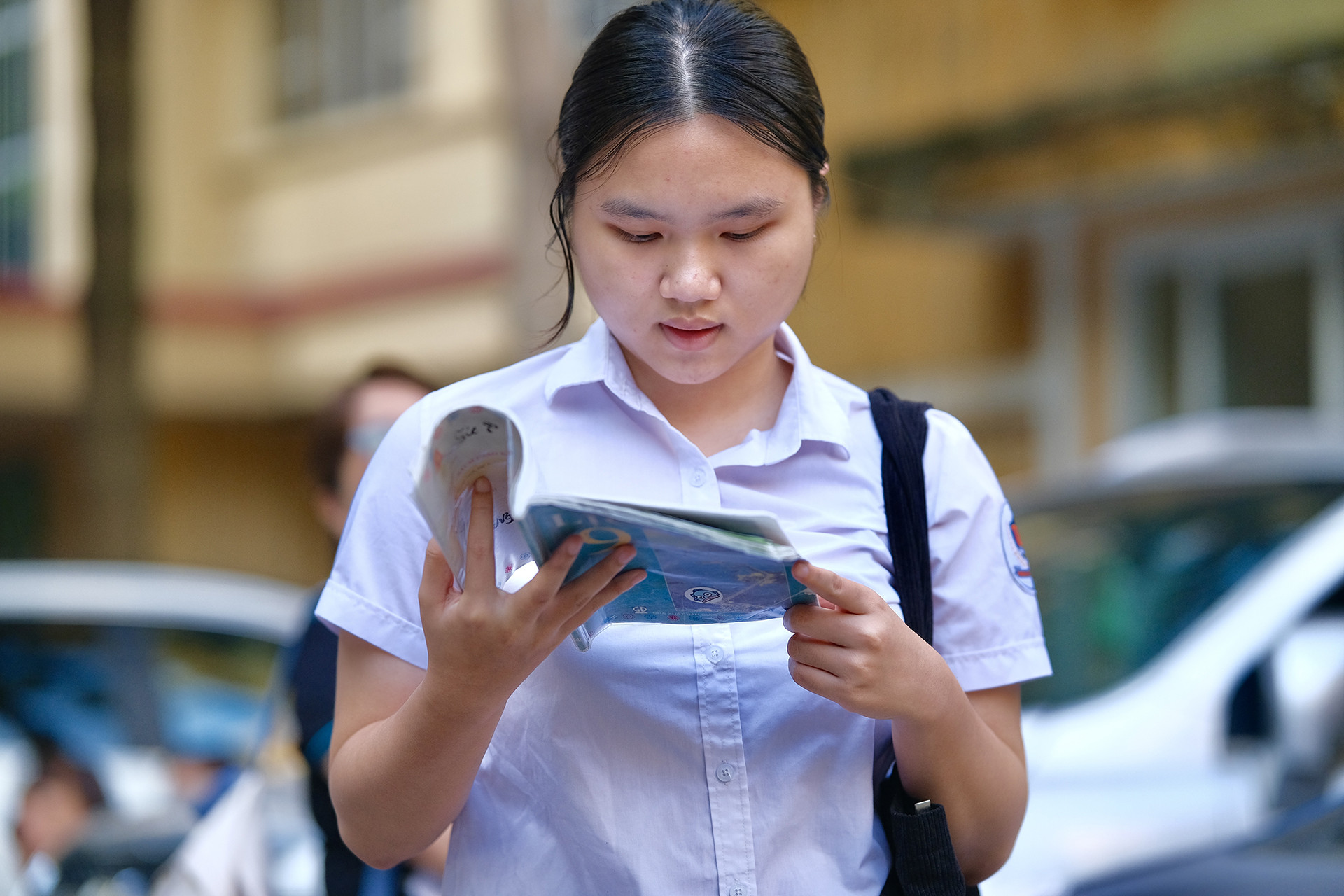 Today, Da Nang and many provinces announced the exam scores and benchmark scores for grade 10 in 2024.