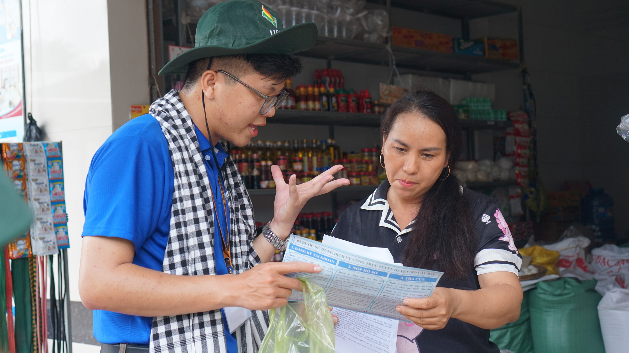 'Yêu thương tới bến' của sinh viên tình nguyện hè- Ảnh 5.