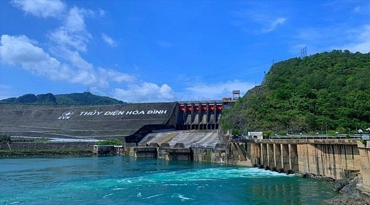 hydroelectricity-hb.jpeg