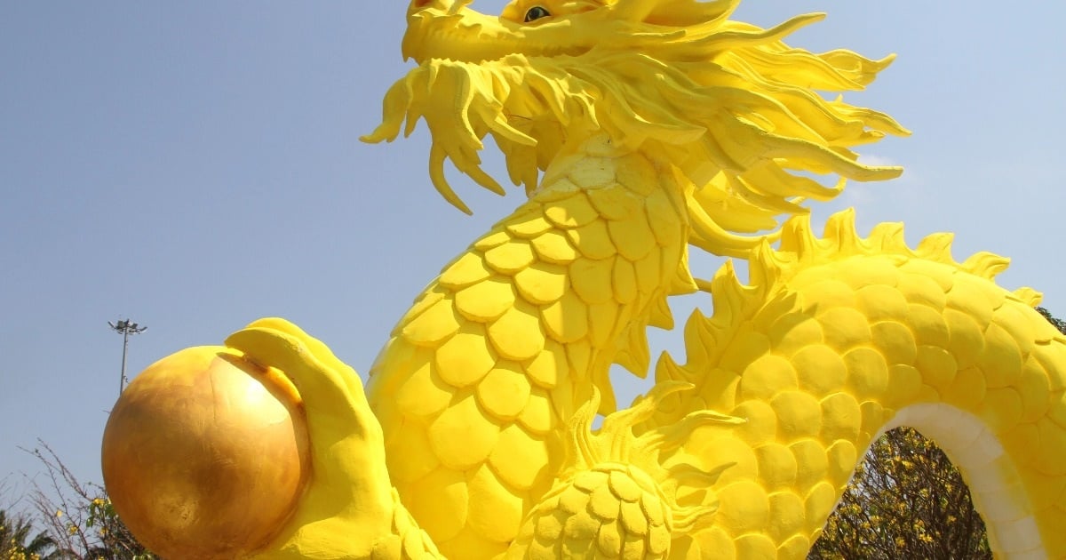 Image of dragon mascot receives "rain of compliments" in Quang Nam