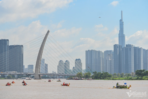 นครโฮจิมินห์อยากมีเรือขายกาแฟ ขนมปัง และก๋วยเตี๋ยวบนแม่น้ำ