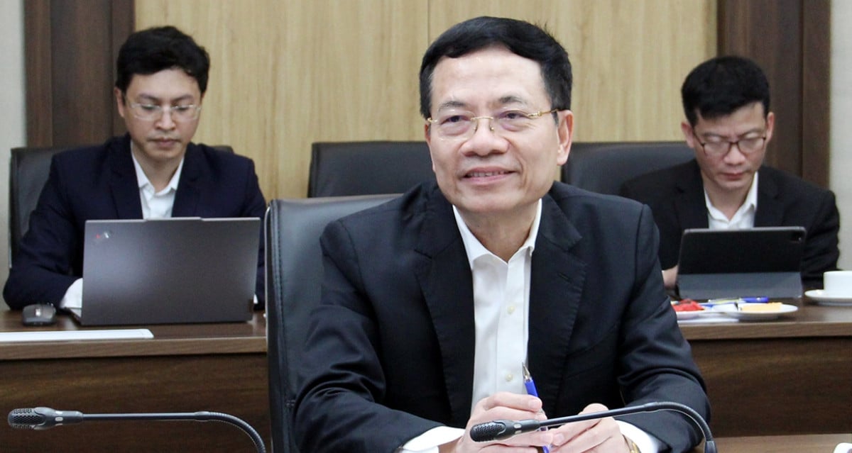 Ministre Nguyen Manh Hung : L'industrie des semi-conducteurs est une industrie fondamentale