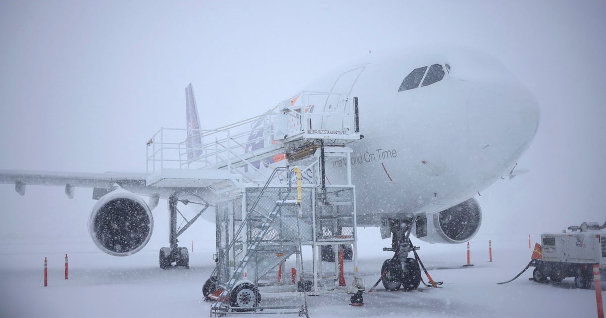 Schneesturm überschwemmt Amerika, 1.500 Flüge gestrichen