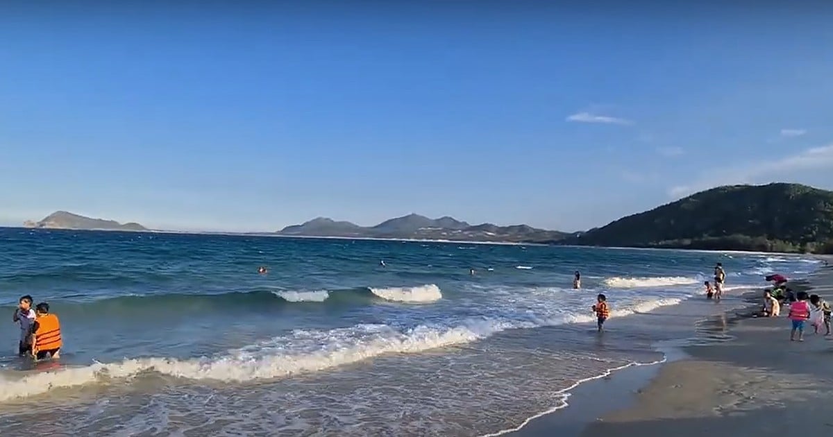 Un mayor del ejército muere al salvar a dos turistas que se estaban ahogando