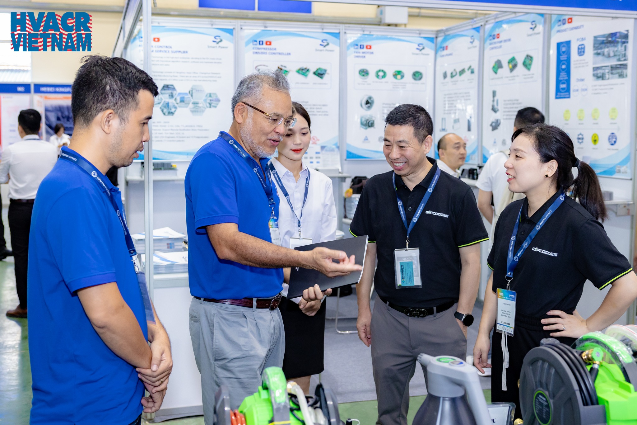 Die Ausstellung ist eine Gelegenheit für in- und ausländische Unternehmen, Kontakte zu knüpfen und potenzielle Partner zu finden (Foto: HVACR Vietnam 2023)