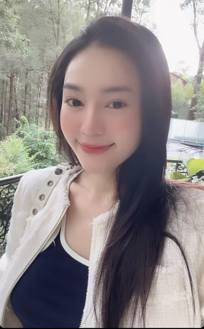 Lan Ngoc goes out on the weekend. Photo: Screenshot