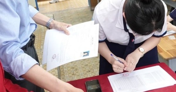 La Universidad Bancaria de la Ciudad de Ho Chi Minh y la Universidad de Derecho de la Ciudad de Ho Chi Minh anunciaron los resultados de admisión anticipada