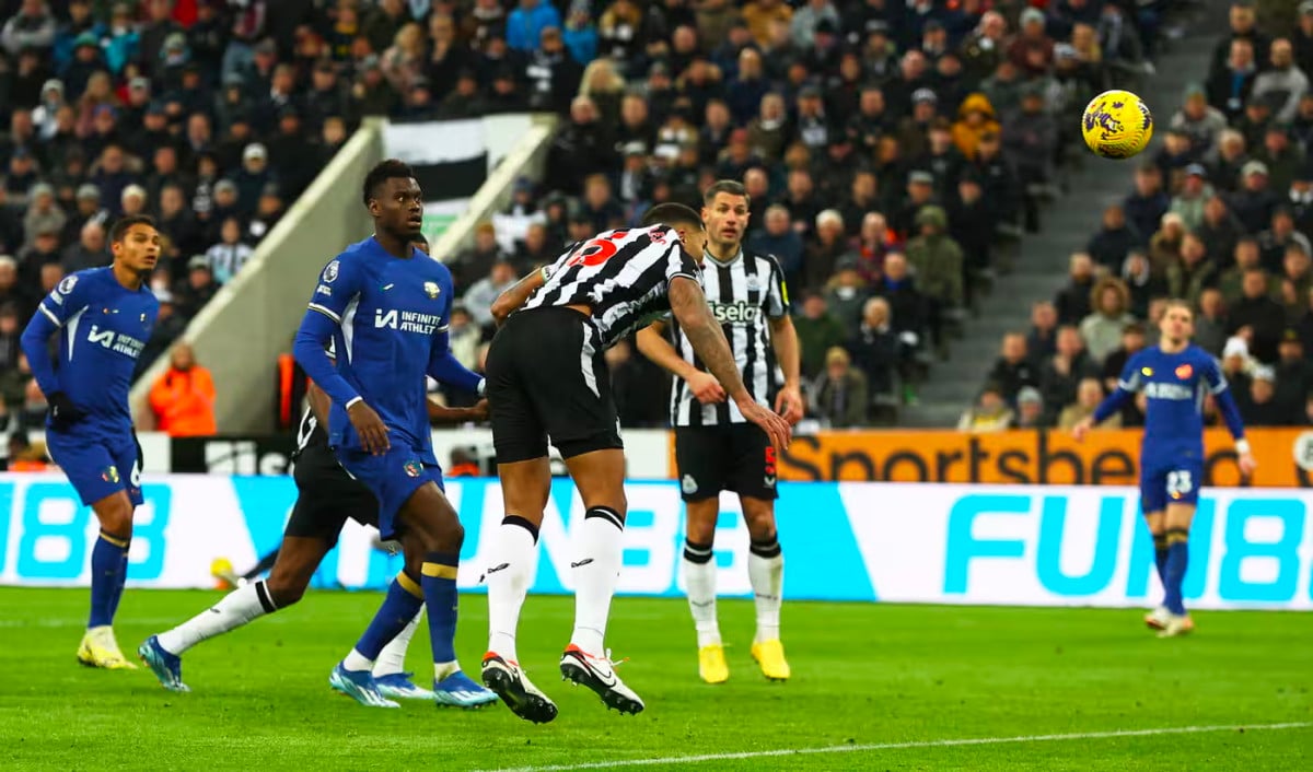 Newcastle vùi dập Chelsea - VnExpress Thể thao