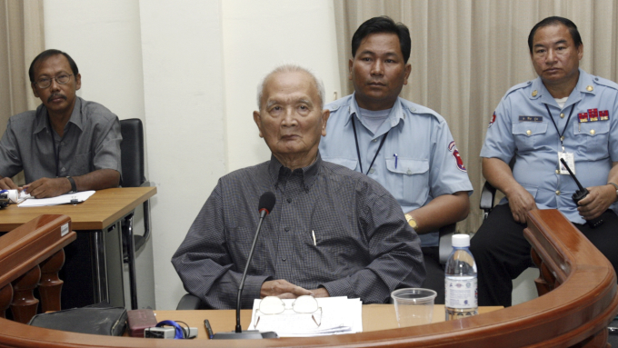 Nuon Chea, cánh tay phải của Pol Pot, trình diện trước Tòa án Liên Hiệp Quốc tháng 8/2008. Ảnh tư liệu