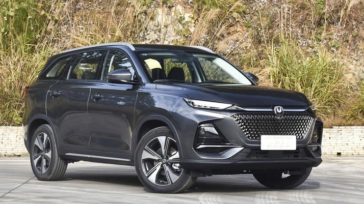 Changan X7 Plus 2024 side view picture 1