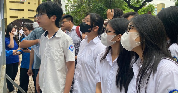 Plus de 100 000 candidats à Hanoi ont terminé les procédures pour passer l'examen d'entrée en 10e année