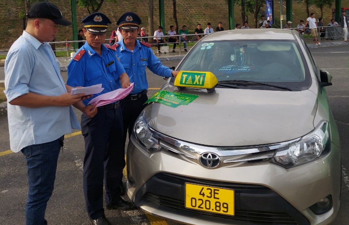 Event - Da Nang: Strengthen inspection and handling of illegal buses and shared buses