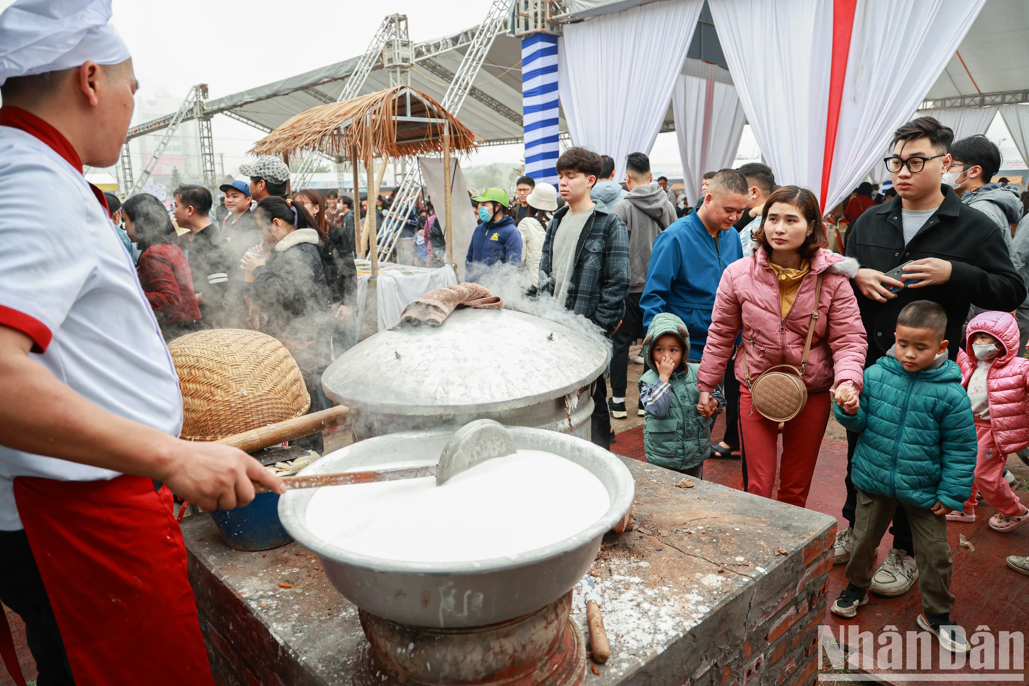 [Ảnh] Sôi động ngày cuối cùng Festival Phở 2024 ảnh 4