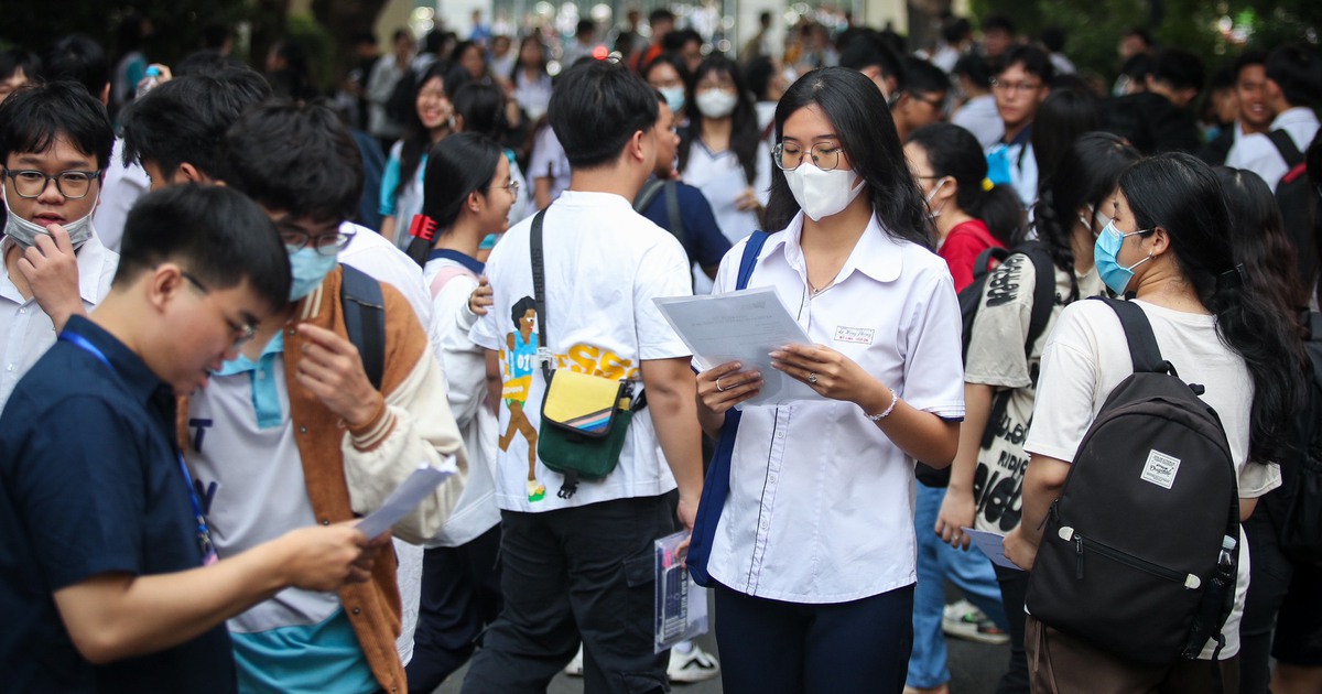 Đề thi đánh giá năng lực đổi cấu trúc, thí sinh đổ xô ôn toán, tiếng Anh