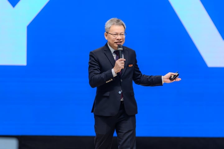 Mr. Le Quoc Vinh - Chairman of Le Bros, Vice Chairman of CSMO Vietnam, Head of the Organizing Committee of VSMCamp and CSMOSummit 2024.