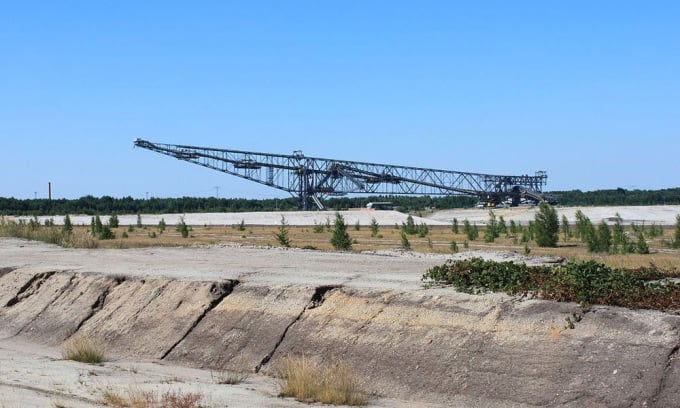 Le pont convoyeur F60 mesure 502 m de long et 80 m de haut. Photo : LutzBruno/Wikimedia Commons