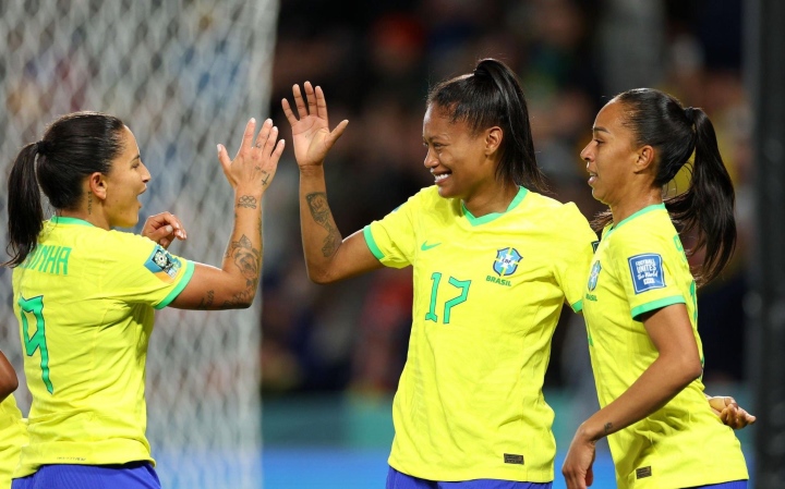 Live-Fußball Brasilien vs. Panama 2023 Frauen-Weltmeisterschaft Gruppenphase - 3