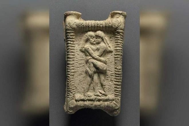 El primer beso de la historia registrada se remonta a casi 5.000 años - 1