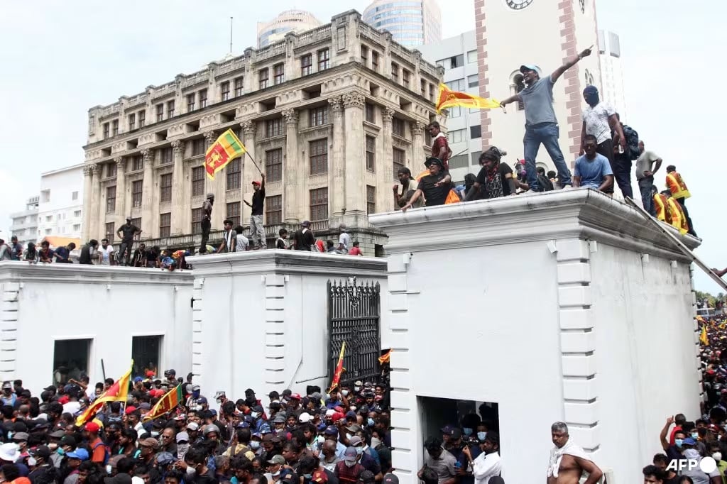 Die Menschen in Sri Lanka gehen zum ersten Mal seit dem wirtschaftlichen Abschwung an die Wahlurnen. Bild 1