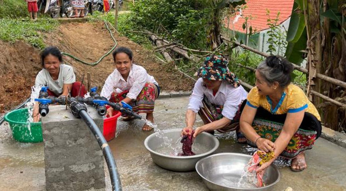 (Tin CĐ Tương Dương 2): Tương Dương (Nghệ An): Đã có 86% thôn bản có đường ô tô được cứng hóa về tới trung tâm 1