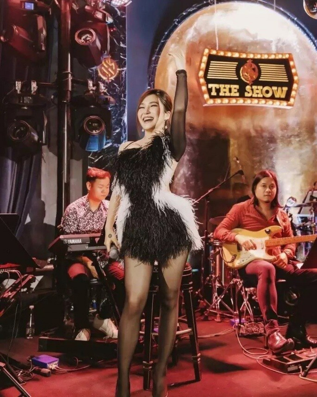 Hương Tràm lần đầu lên tiếng về tin bỏ showbiz, bí mật sinh con ở Mỹ 3