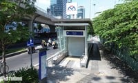 Gros plan sur la station de métro n°1 à Hô-Chi-Minh-Ville