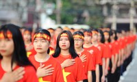 La educación moral revolucionaria para los jóvenes es la raíz