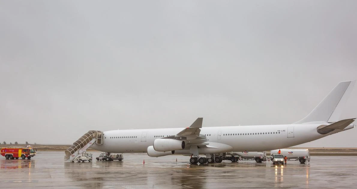 La France saisit un avion transportant 303 passagers soupçonnés d'être victimes de trafic d'êtres humains