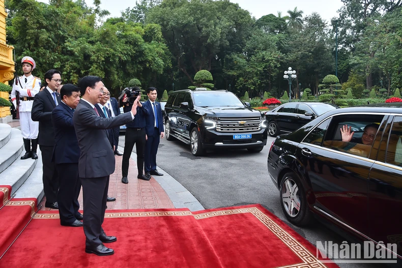 [Photo] Le président Vo Van Thuong reçoit le Premier ministre de la République démocratique populaire lao Sonexay Siphandone photo 8